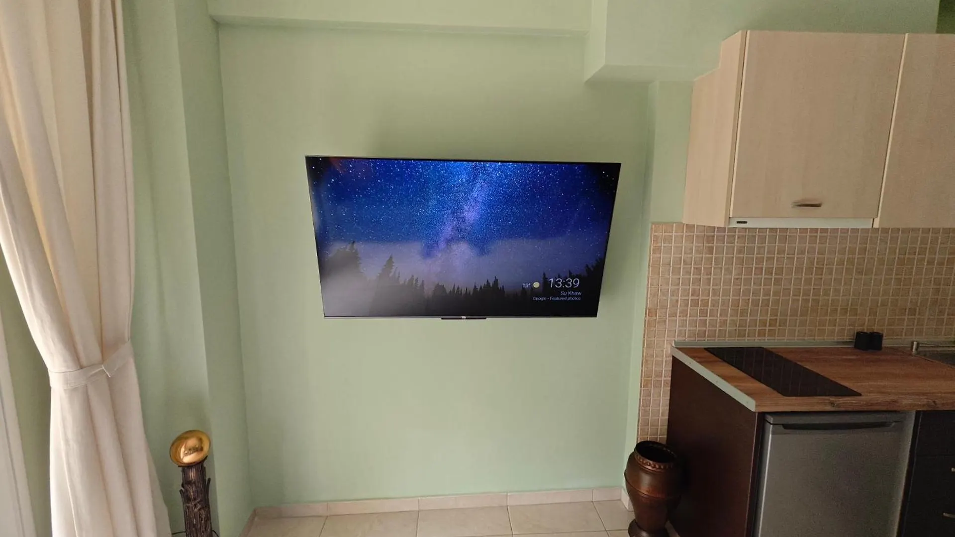 Modern Apt 2 With Parking Paid, 100M From Metro Thessaloniki Greece