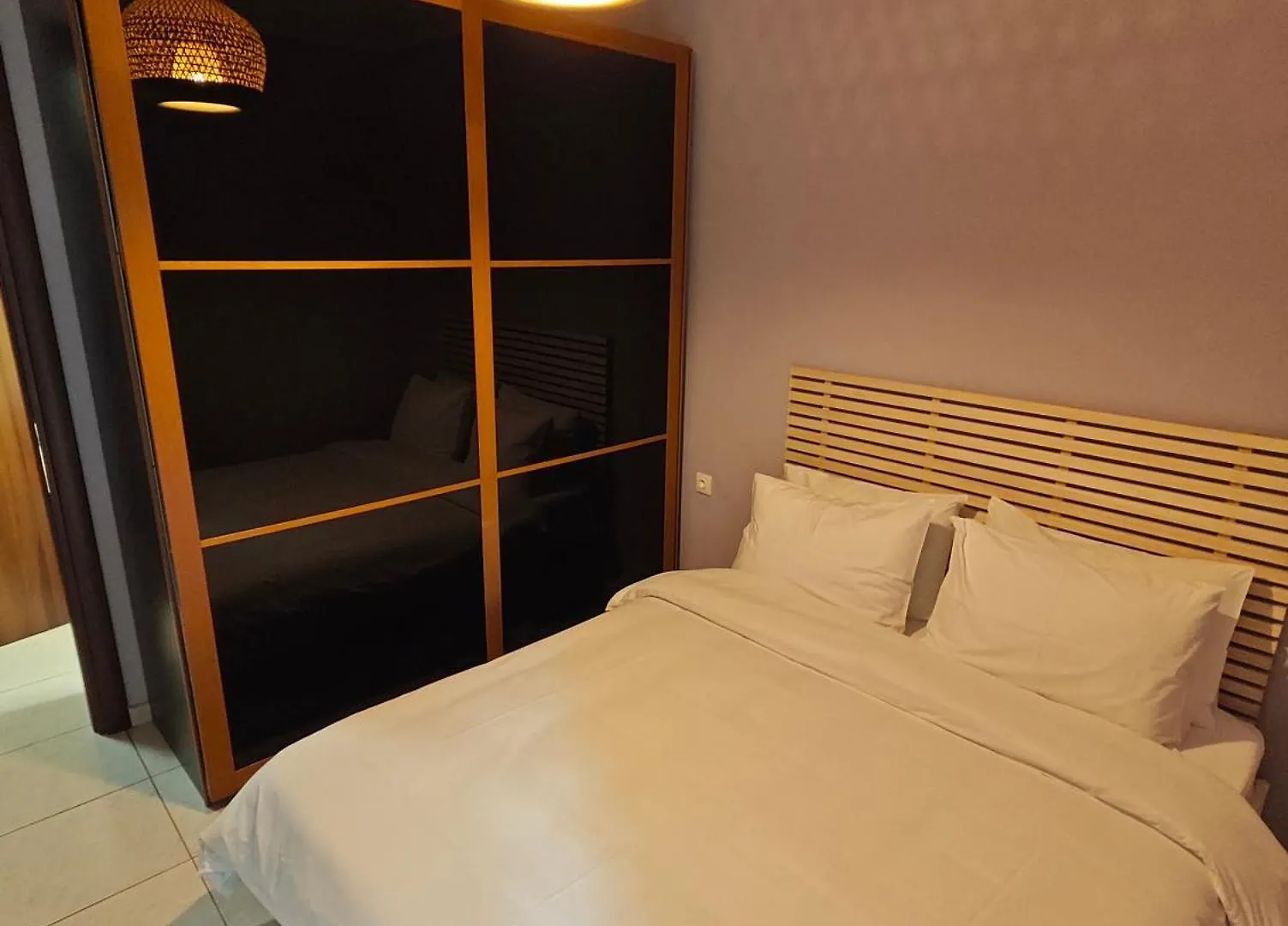 Modern Apt 2 With Parking Paid, 100M From Metro Thessaloniki Apartment