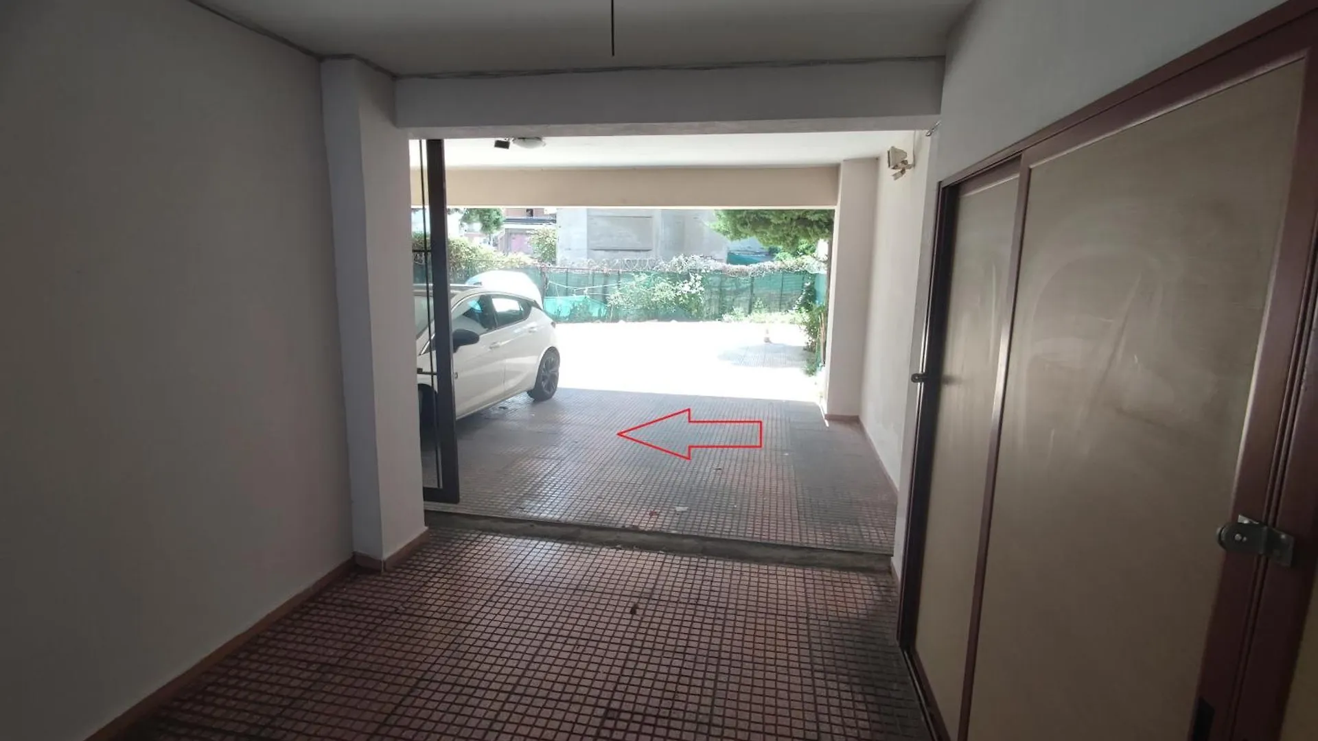 Apartment Modern Apt 2 With Parking Paid, 100M From Metro Thessaloniki